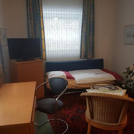 Gaestehaus Krefeld Uerdingen Екстер'єр фото