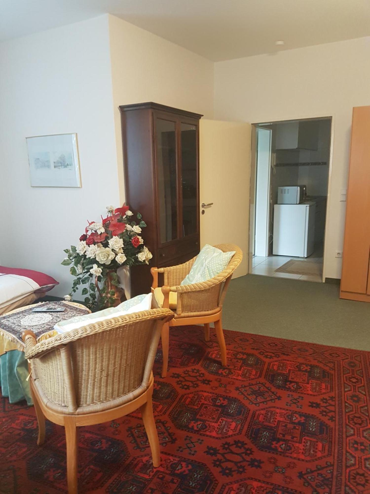 Gaestehaus Krefeld Uerdingen Екстер'єр фото