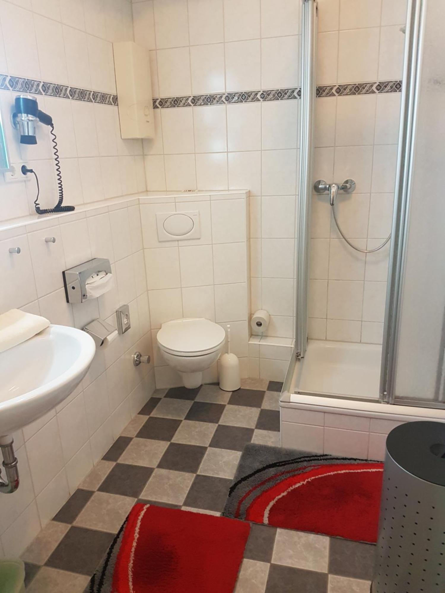 Gaestehaus Krefeld Uerdingen Екстер'єр фото